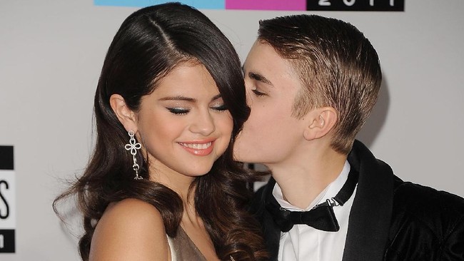 Terobsesi Kenangan Justin Bieber-Selena Gomez? Ini Penjelasan Psikologisnya