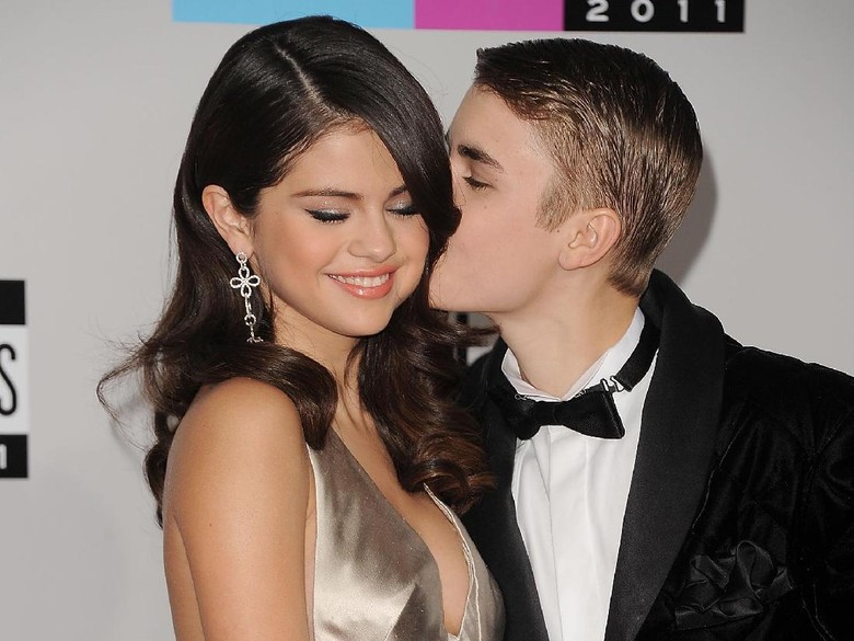 Selena Gomez Minta Putus karena Justin Belum Siap Nikah? Selena Gomez Minta Putus karena Justin Belum Siap Nikah?