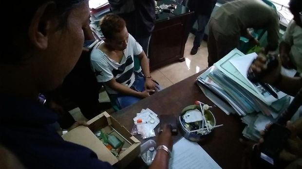 Syarifudin saat dimintai keterangan di kantor Satpol PP