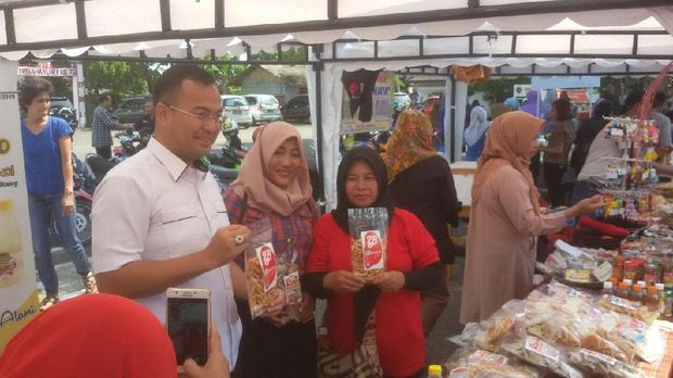 Ribuan Warga Padati Pasar Murah Pangkalpinang