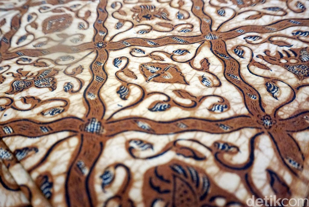 Batik untuk Keluarga Jokowi Pernikahan Kahiyang Ayu di Solo