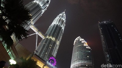 Foto: Seperti Suasana Monas Tapi di Kuala Lumpur