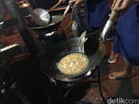Sumber Bestik Pak Darmo: Empuk Gurih Bestik Lidah yang Menggoyang Lidah