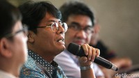 Penjualan bahan bakar minyak (BBM) hingga kuartal III 2017 mengalami kenaikan menjadi 5% menjadi 32,6 juta kiloliter (KL). Demikian pula penjualan non-BBM berupa gas domestik, petrokimia, dan pelumas naik 6%.