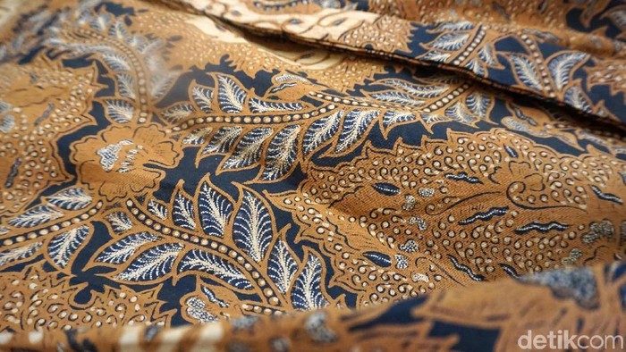 Batik untuk Keluarga Jokowi pernikahan Kahiyang Ayu di Solo