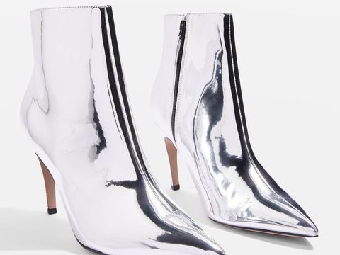 5 Ankle Boots Ini Bikin Penampilan Kamu Lebih Stylish Secara Instan