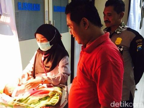 Bayi laki-laki ini dititipkan ke panti asuhan/