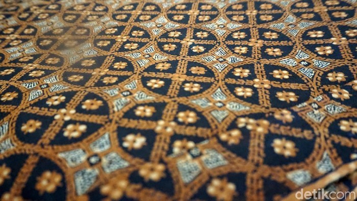 Batik untuk Keluarga Jokowi pernikahan Kahiyang Ayu di Solo