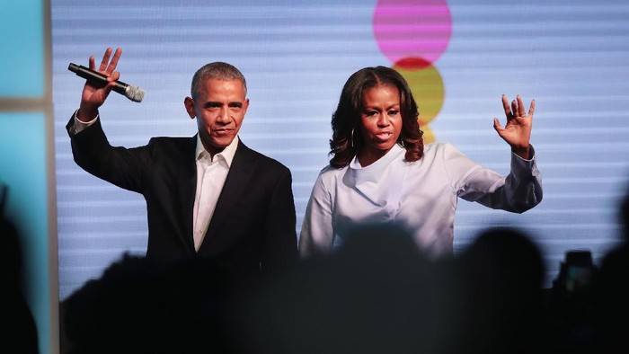 Obama dan Michelle Akan Garap Program Acara Khusus