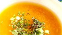 Bubur labu dibuat lebih sehat dengan campuran biji quinoa. Sudah pasti tinggi kandungan serat. Foto: Istimewa