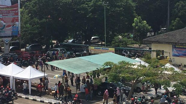 Ribuan Warga Padati Pasar Murah Pangkalpinang