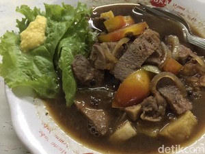 Sumber Bestik Pak Darmo: Empuk Gurih Bestik Lidah yang Menggoyang Lidah