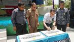 Warga Pulau Terpencil di Kalsel Sambut Datangnya Listrik