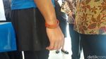 Foto: Infused Water dan Gelang yang Menempel di Sandiaga