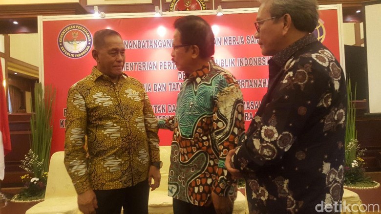 Menhan dan Menteri Agraria Teken Kerja Sama Penanganan Aset Tanah Menhan dan Menteri Agraria Teken Kerja Sama Penanganan Aset Tanah