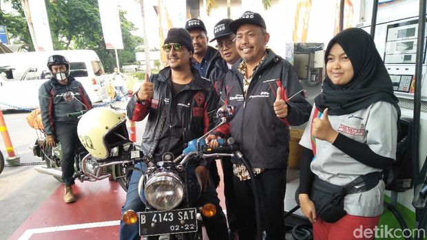 Bucek dan motornya