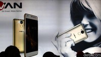Ramainya ITC Roxy Mas dikarenakan pusat perbelanjaan tersebut menjual barang khusus yaitu handphone dan aksesorinya.