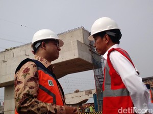 Anies Ungkap Isi Obrolan Serius dengan Jokowi di Tol Becakayu