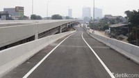 Secara keseluruhan tol ini memiliki 2 seksi yaitu Seksi 1 (Casablanca-Jaka Sampuma) 11 Km dan Seksi II (Jaka Sampurna-Duren Jaya) 10,04 km.