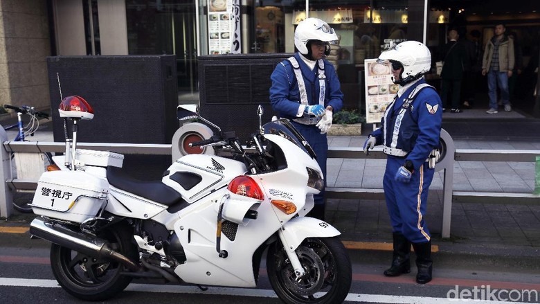 Langgar Lalu Lintas Di Jepang Polisi Bawa Surat Tilang Ke Rumah