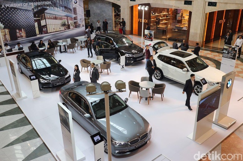 Pameran BMW di Plaza Senayan (Foto: Dina Rayanti) Pameran BMW di Plaza Senayan (Foto: Dina Rayanti)