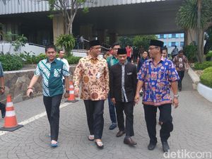 Imam Besar Masjid New York Sambangi Anies di Balai Kota