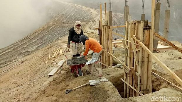 Pecinta Fotografi Sayangkan Pembangunan Puncak Ijen