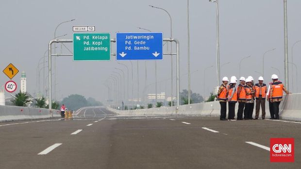 Jokowi di Surabaya Jancukan, di Semarang Raja Infrastruktur