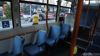 Bus-bus yang ada juga terlihat sangat bersih. Di Jepang pelayanan untuk warga merupakan prioritas yang paling utama.