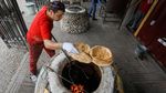 Memanggang dengan Oven Unik di Kazakhstan