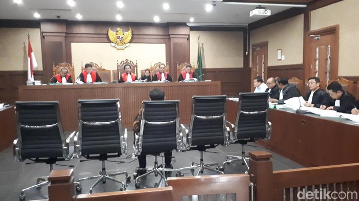 Berkali-kali Ditanya Hakim soal Aliran Duit e-KTP, Novanto: Fitnah