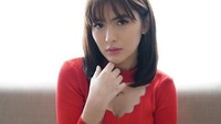 Angela Lee tersangkut kasus penipuan Rp 12,1 miliar setelah dilaporkan oleh seseorang. Kasus itu bermula saat Angela dan suaminya menerima dana investasi sebesar Rp 12,1 miliar untuk bisnis tas mewah. Foto: Dok. Instagram/angelalee87