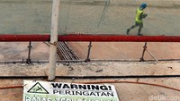 Pemerintah Provinsi DKI Jakarta meminta penyelesaian proyek ini dipercepat ke April 2018, lebih cepat satu bulan dari rencana awal.