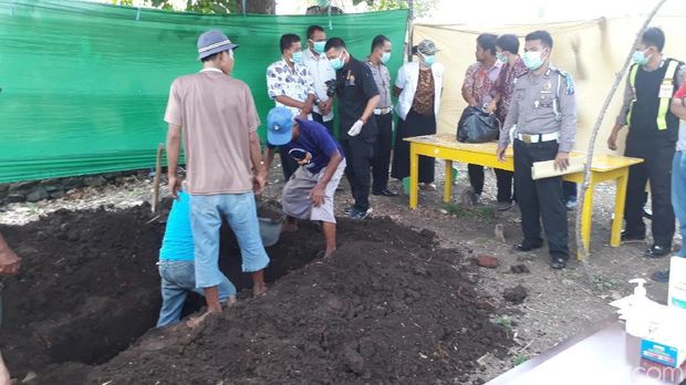 Makam Dedy, Korban Kecelakaan yang Dikubur Tanpa Izin Dibongkar