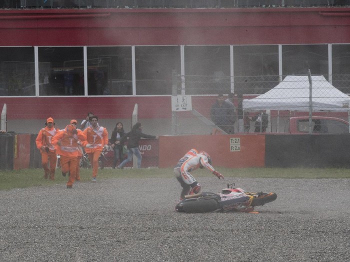 Tentang Seringnya Marquez Mengalami Crash