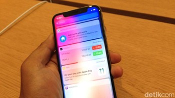 Layar iPhone X dibekali Super Retina Display yang berukuran  5,8 inch dengan resolusi 2.436 x 1.125 pixel dan kedalaman layarnya 458 ppi. (Foto: detikINET/Agus Tri Haryanto)