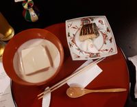  Begini Pengalaman Menyantap Set Menu Mewah di Resto Jepang Bergaya Tradisional