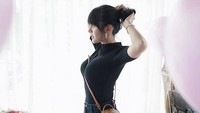 Ia pun berjanji akan membayar semua hutang-hutangnya itu dan bertanggung jawab. (Dok. Instagram/angelalee87)