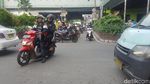 Foto: Abang Opang di Tanah Abang