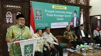 Ketua Umum PKB Muhaimin Iskandar memberikan pemaparan.