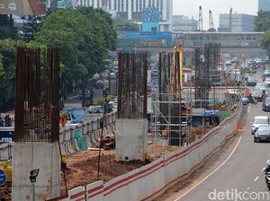 Foto : Melihat Progress Pembangunan LRT Kuningan Dukuh Atas