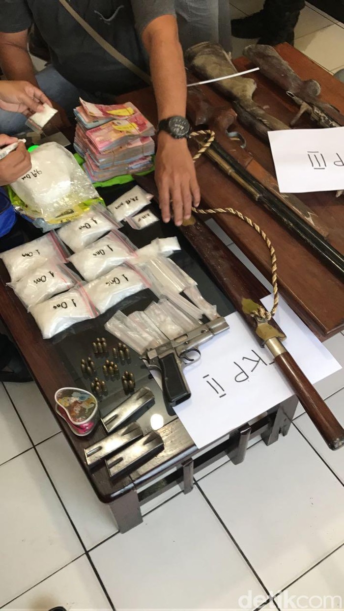 Bandar 1,8 Kg Sabu dan Punya Senjata Api Diringkus Polisi