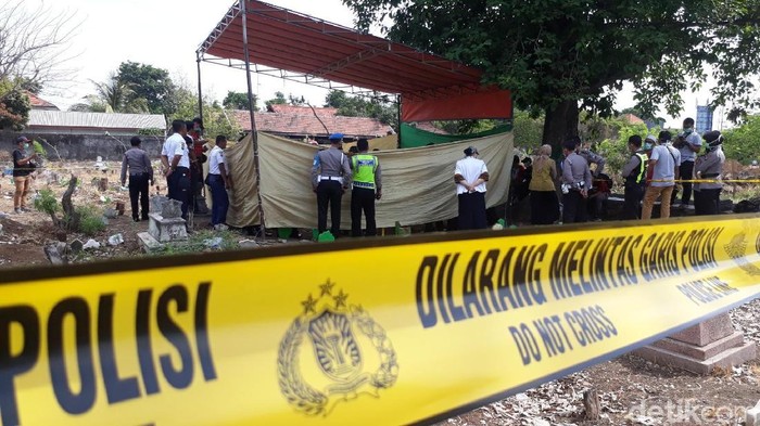 Makam Dedy, Korban Kecelakaan yang Dikubur Tanpa Izin Dibongkar