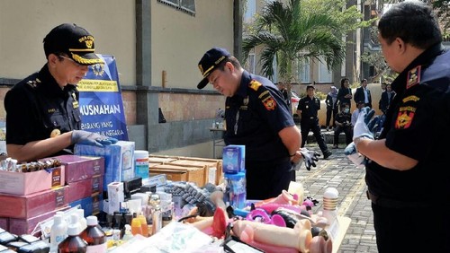 bea cukai ngurai rai bakar barang bukti