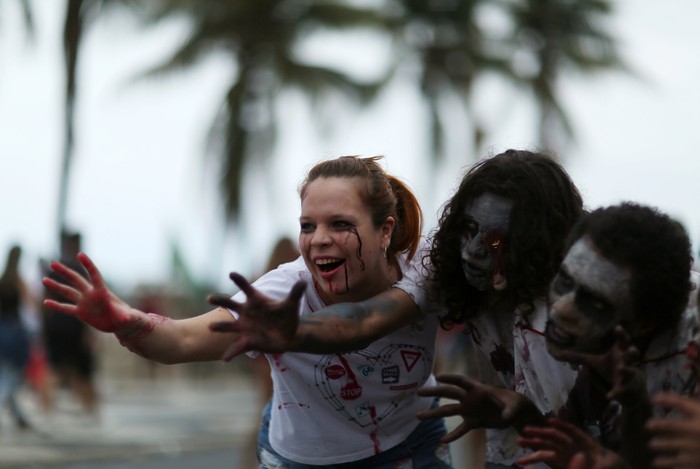 Participants take part in a Zombie Walk parade in Rio de Janeiro, Brazil November 2, 2017. REUTERS/Pilar Olivares