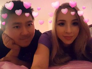 Gamer Cantik dan Seksi Ini Dibully karena Punya Pacar Orang Asia