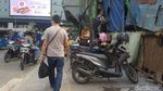 Foto: Abang Opang di Tanah Abang