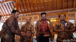 Ini 50 Tukang Becak Penjemput Tamu Pernikahan Putri Jokowi