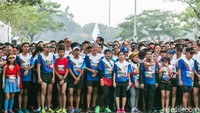Para peserta bersiap menunggu aba-aba.
