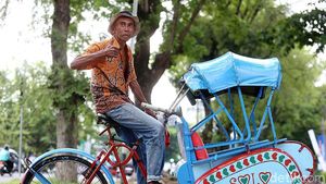 Ini 50 Tukang Becak Penjemput Tamu Pernikahan Putri Jokowi